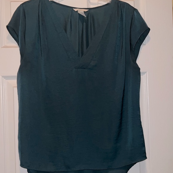 H&M Blouse - Picture 2 of 3